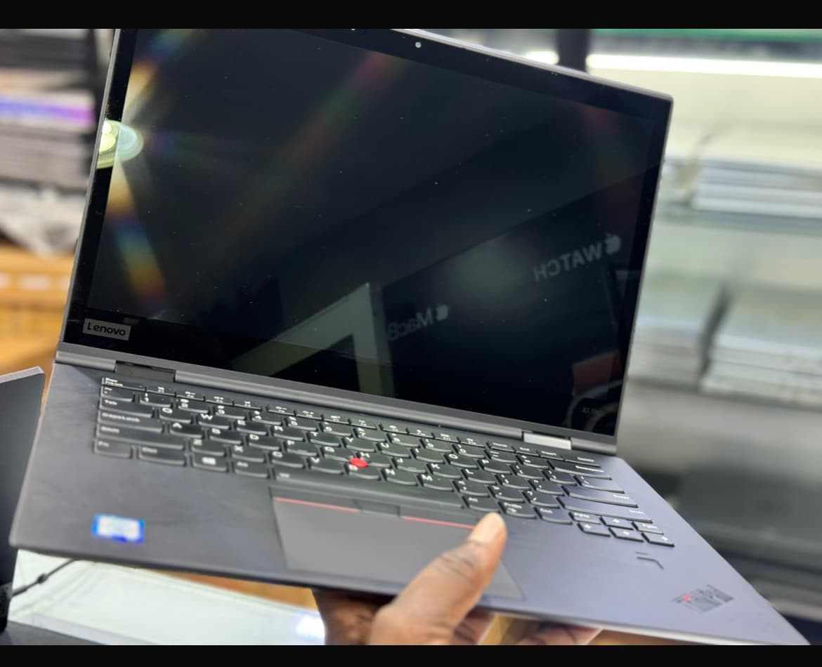 Lenovo ThinkPad X1 Yoga 3rd Gen β Ultimate Flexibility & Power! 2